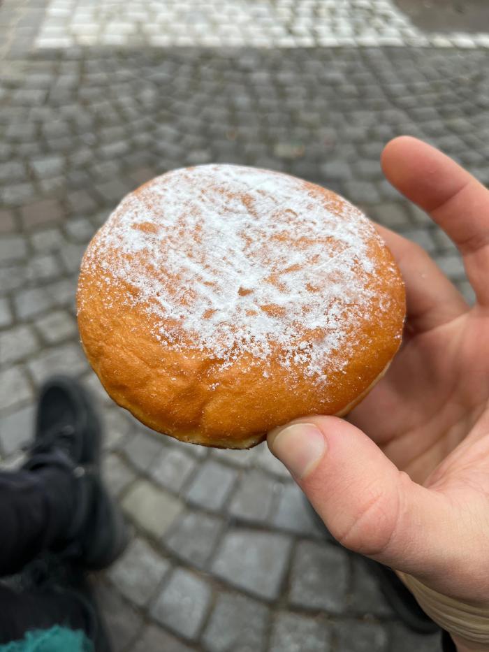 food/Jelly donut in Vienna.jpeg