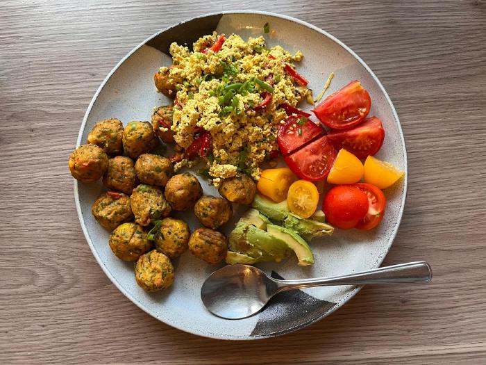 food/Veggie balls with tofu scramble and veggies.jpg